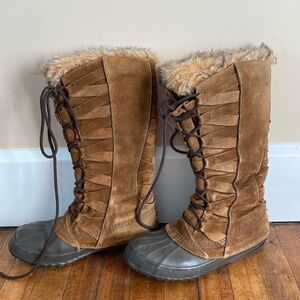 Sorel- RARE Cate of Alexandria winter boot size 9